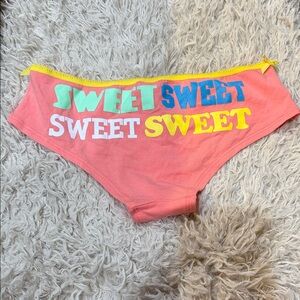 NWT 2009 VTG PINK Victoria’s Secret Picot Trim Hipster Panty Small